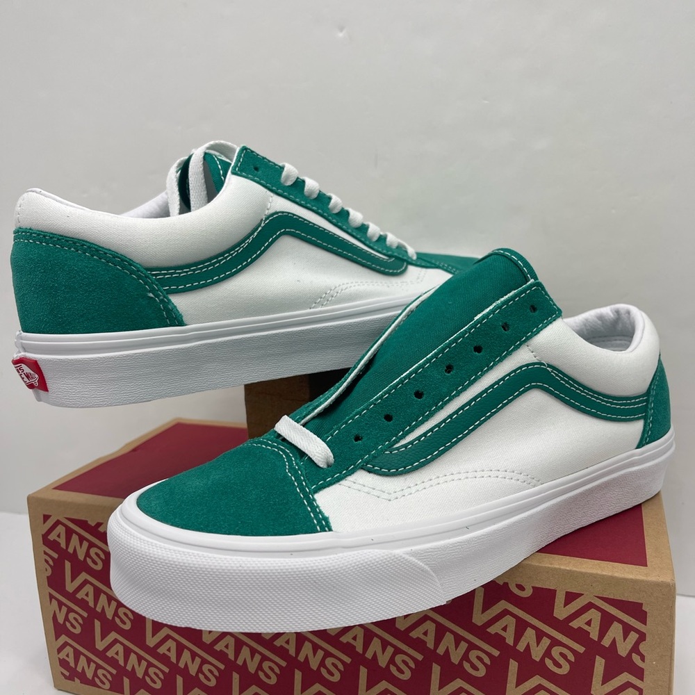 Vans Men’s Style 36 'Classic Sport - Cadmium Green Sneakers
VN0A54F69YE
Stylish - Picture 7 of 16